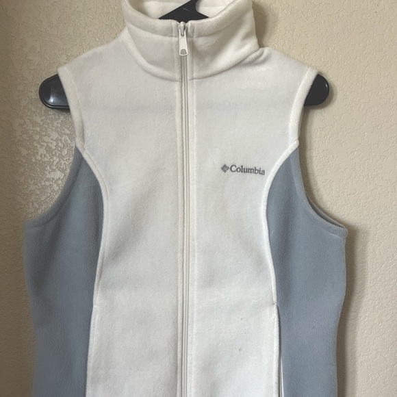 Columbia Jackets & Blazers - Women’s Columbia Fleece Vest Size S